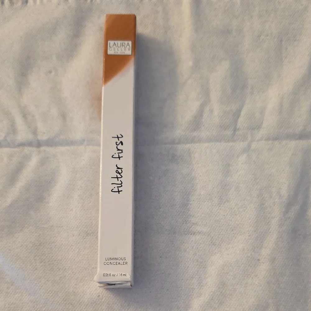 Laura Geller Filter First luminous concealer - tan NWT Women’s makeup